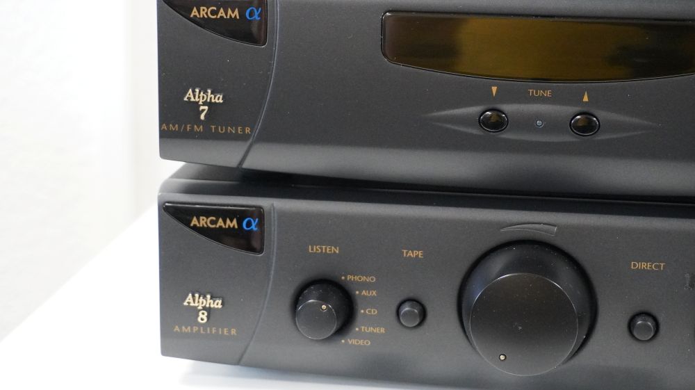 Arcam Alpha 8 Vollverstärker mit Tuner Alpha 7